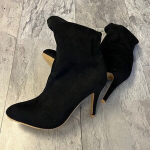 Womens Black Sued- like Ankle Heel Boots